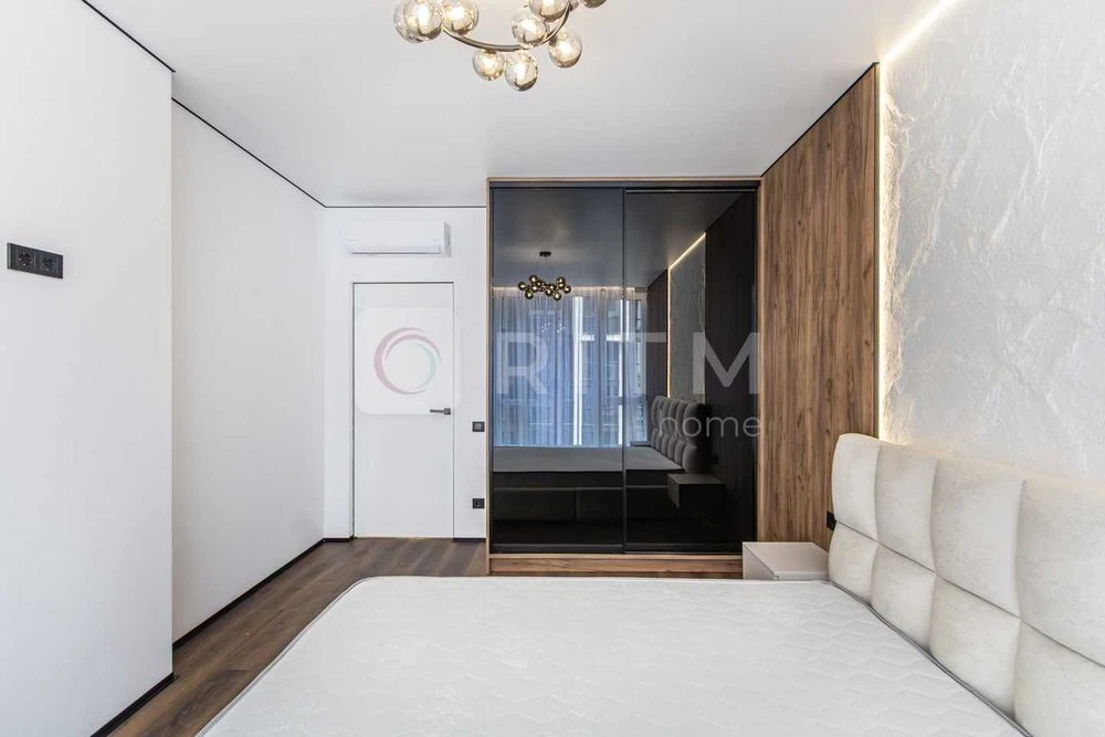 ЖК Manhattan — 2 км.квартира, в яку закохуєшся з першого пог