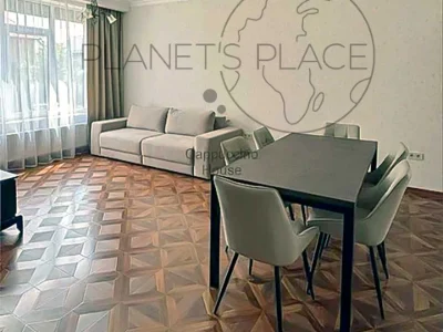 Будинок. Київ, Садова вул.