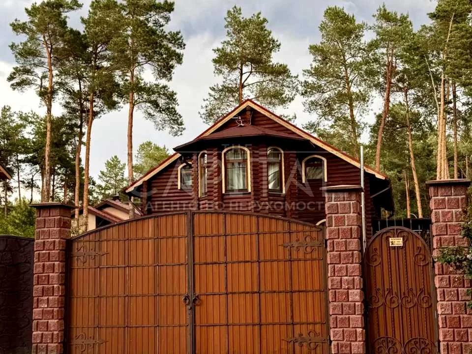 Будинок. Київ, Радистів вул.