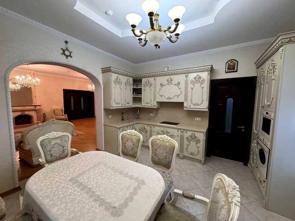 Будинок. Київ, Ужгородська вул.