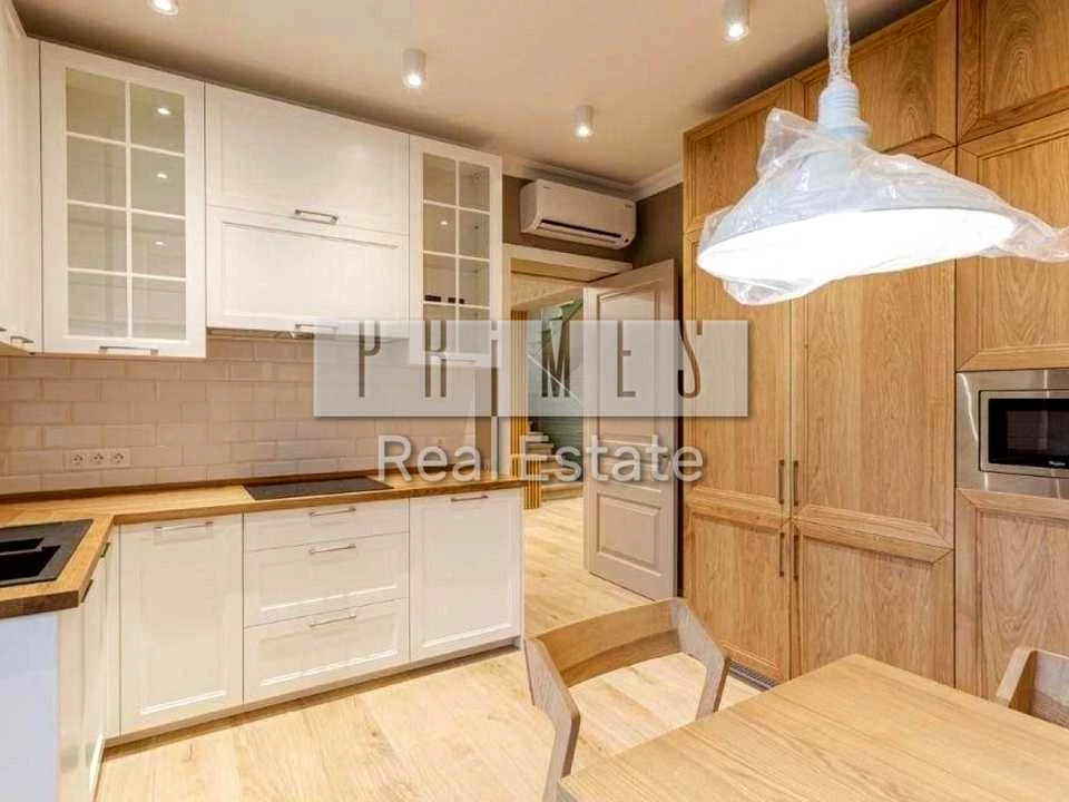 Будинок. Київ, Виноградна вул.