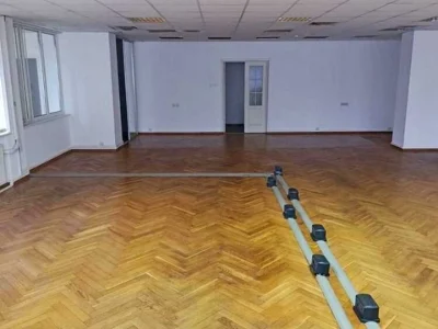 Будинок. Київ, Богдана Хмельницького вул.