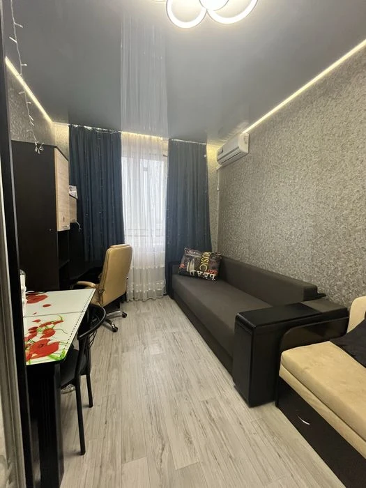 I am selling a 21m2 guest house.