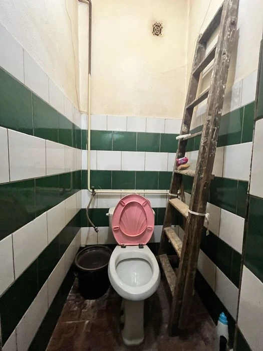 I am selling a 21m2 guest house.