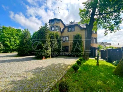 Будинок. Київ, Лісозахисна вул.