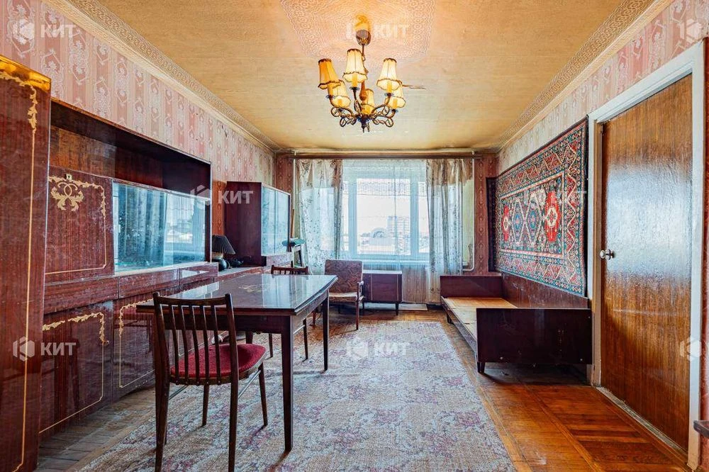 3 rooms, 63 sq. m. Center (metro stations: University, Kultury 10A, Sumy Market),