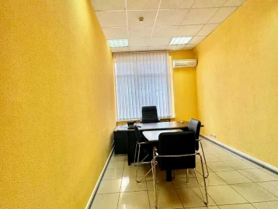 Будинок. Київ, Лесі Українки бульв.
