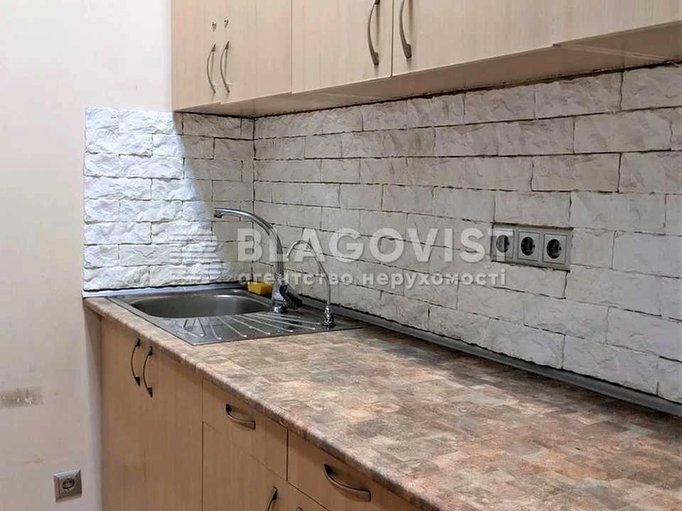 Будинок. Київ, Миколи Бажана просп.