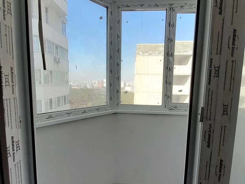 Будинок. Київ, Петра Григоренка просп.