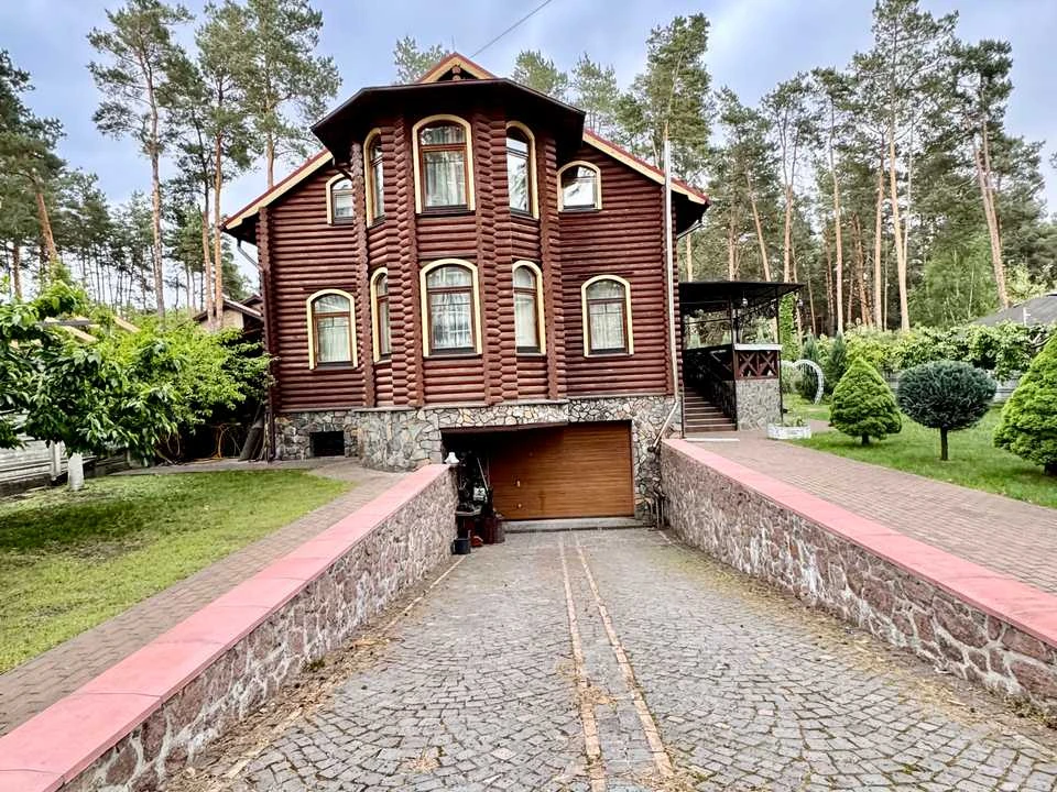 Будинок. Київ, Радистів пров.