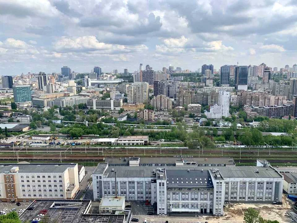 Будинок. Київ, Миколи Амосова вул.
