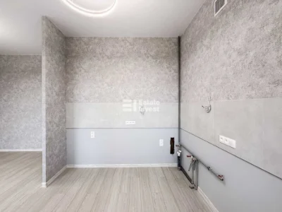 I will sell a 4-room apartment on Kultury St., 11