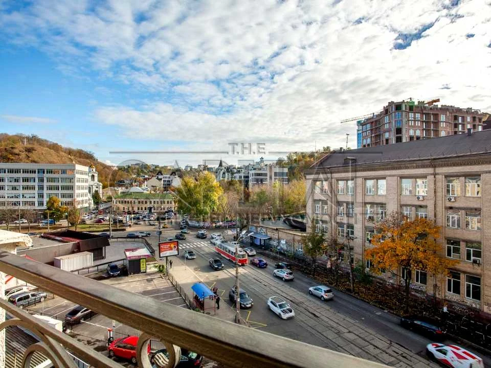 Будинок. Київ, Глибочицька вул.