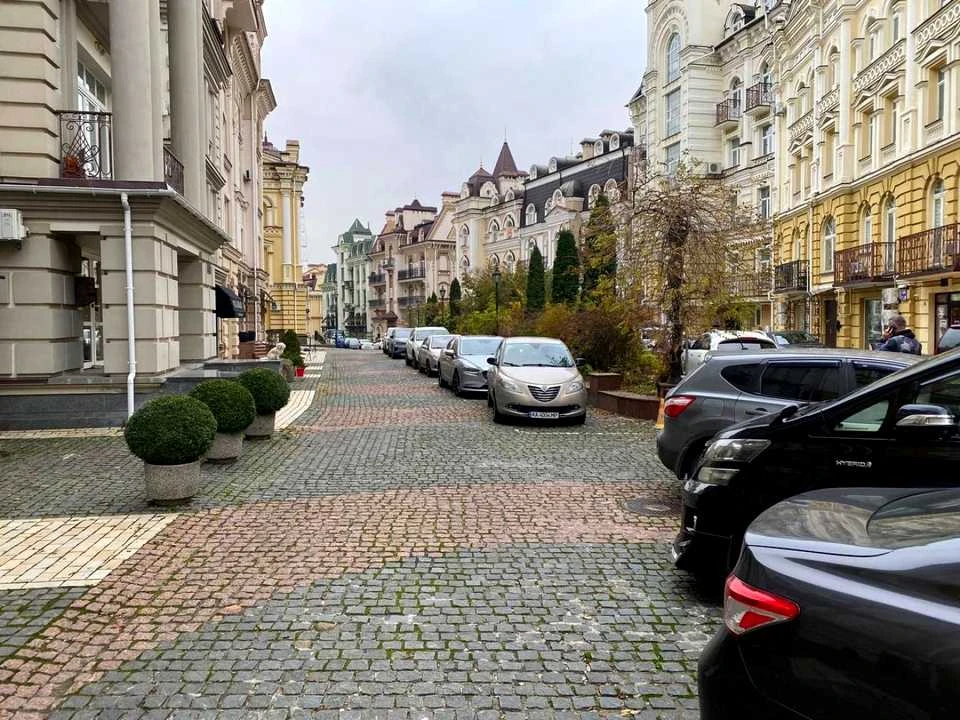 Будинок. Київ, Кожум'яцька вул.