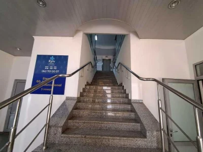 Будинок. Київ, Басейна вул.