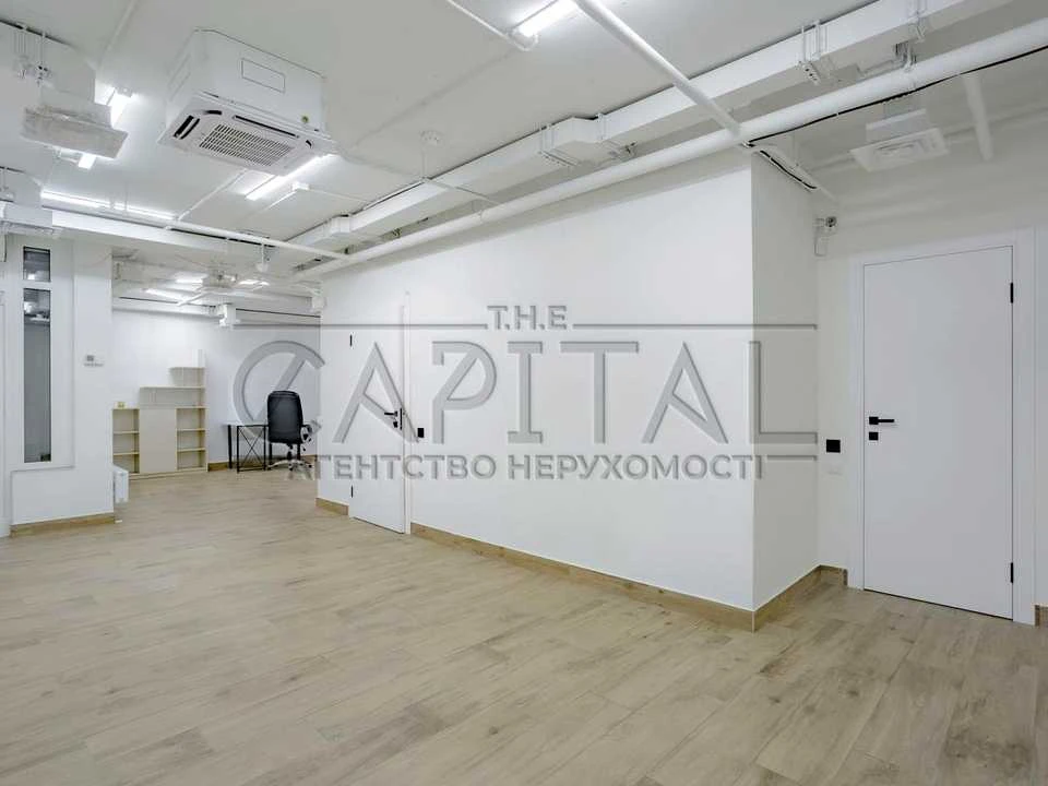 Будинок. Київ, Дніпровська набережна вул.