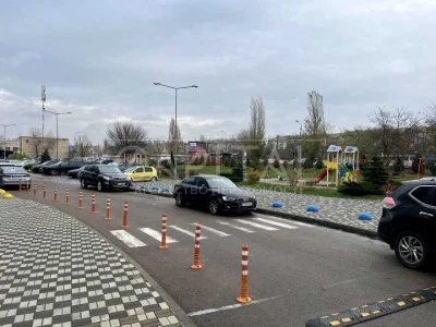 Будинок. Київ, Соборності просп. (Возз'єднання)