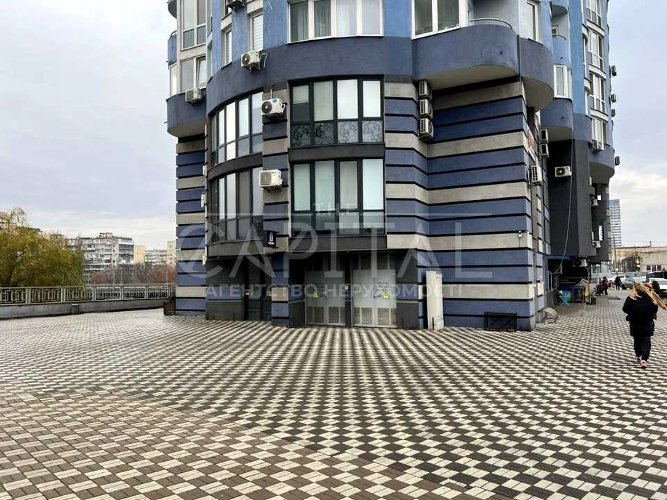 Будинок. Київ, Соборності просп. (Возз'єднання)