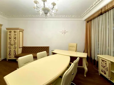 Будинок. Київ, Євгена Коновальця вул. (Щорса)