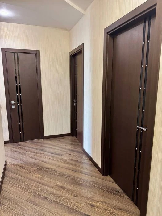 Sale of 4k with renovation in a new house, packing for two cars