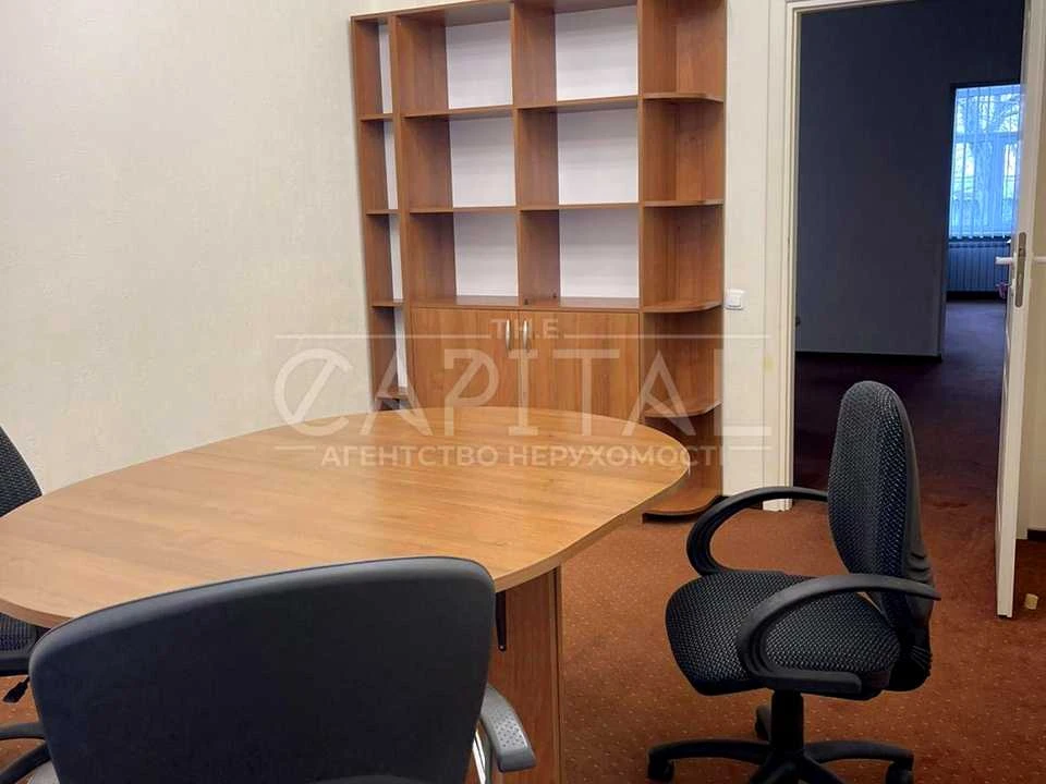 Будинок. Київ, Олеся Гончара вул.