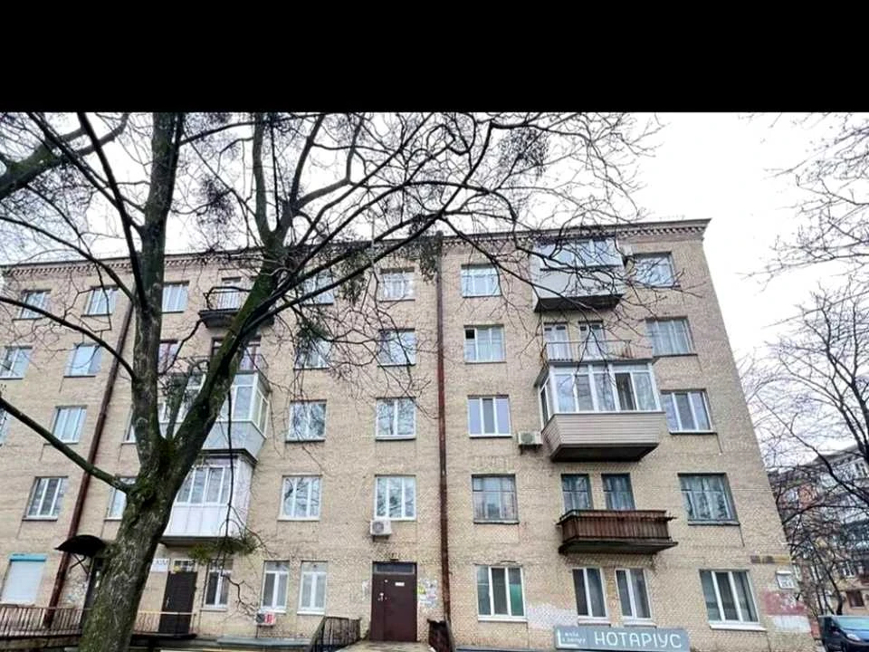 Будинок. Київ, Миколи Міхновського бульв. (Дружби народів)