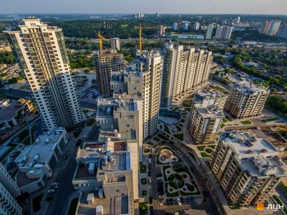 Будинок. Київ, Андрія Верхогляда вул. (Михайла Драгомирова)