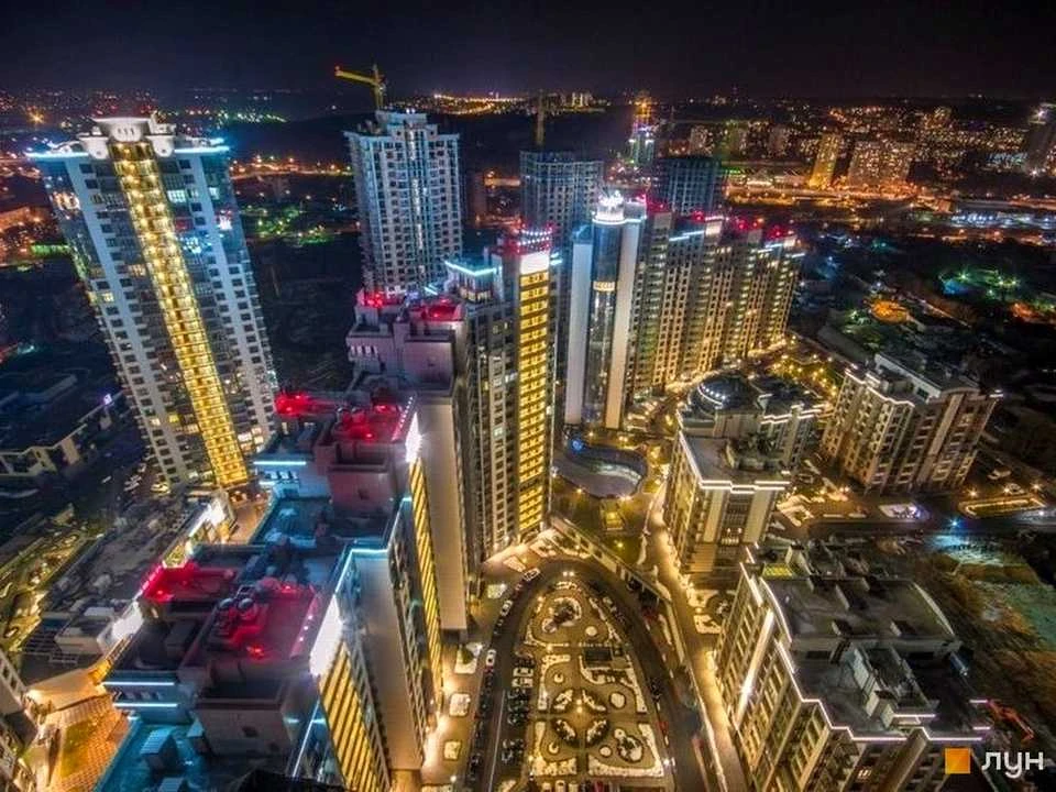 Будинок. Київ, Андрія Верхогляда вул. (Михайла Драгомирова)