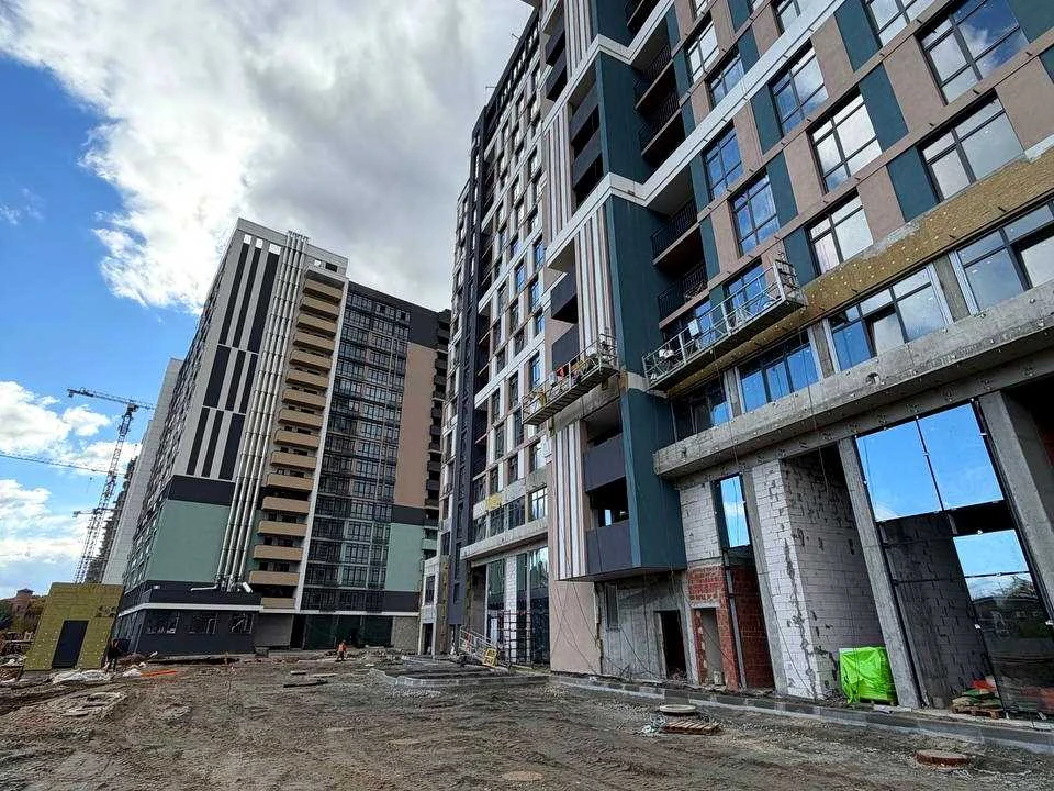 Будинок. Київ, Академіка Заболотного вул., (Будинок 7)