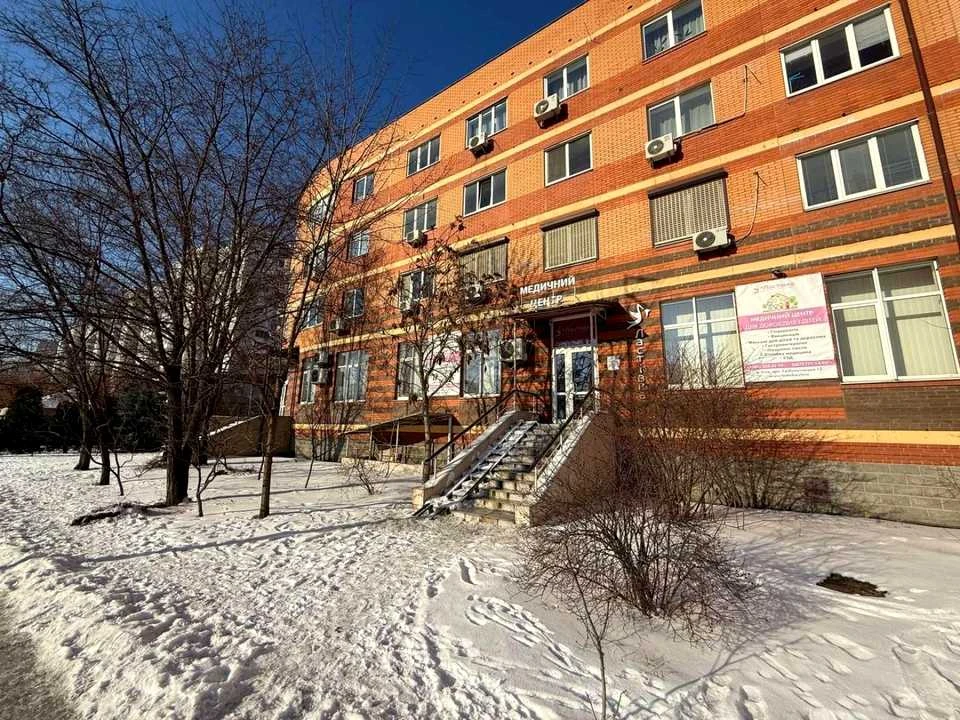 Будинок. Київ, Срібнокільська вул.