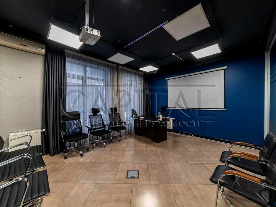 Будинок. Київ, Парково-Сирецька вул. (Тимофія Шамрила)