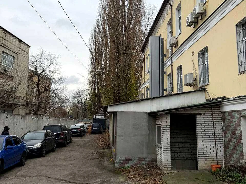 Будинок. Київ, Кирилівська вул. (Фрунзе)