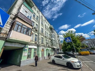 Будинок. Київ, Січових Стрільців вул. (Артема)