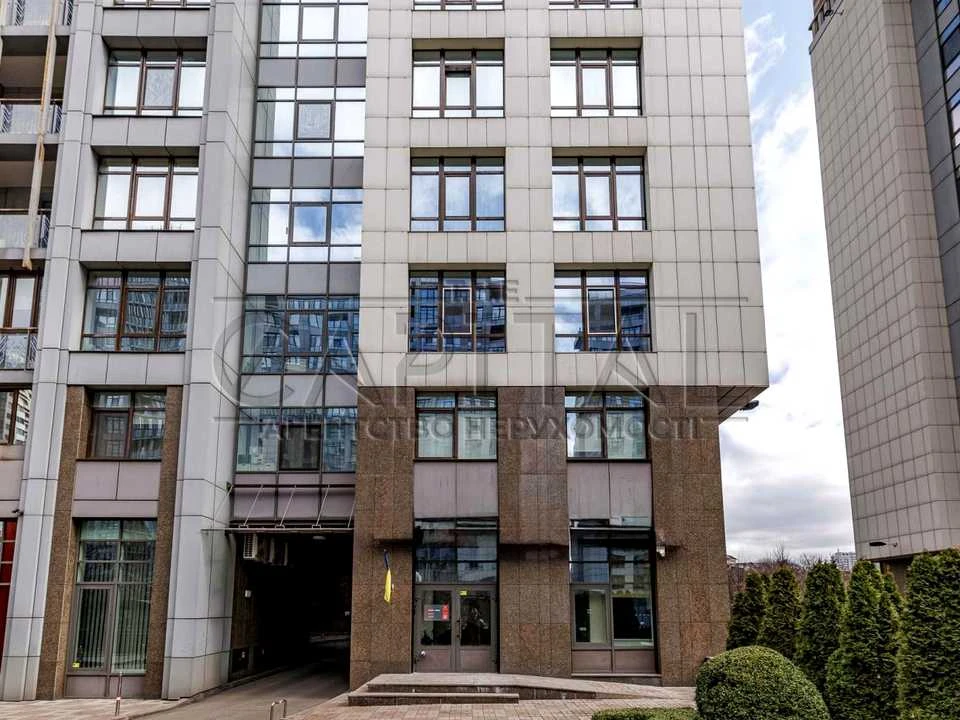Будинок. Київ, Андрія Верхогляда вул. (Михайла Драгомирова)