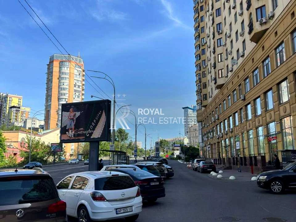 Будинок. Київ, Полтавська вул.