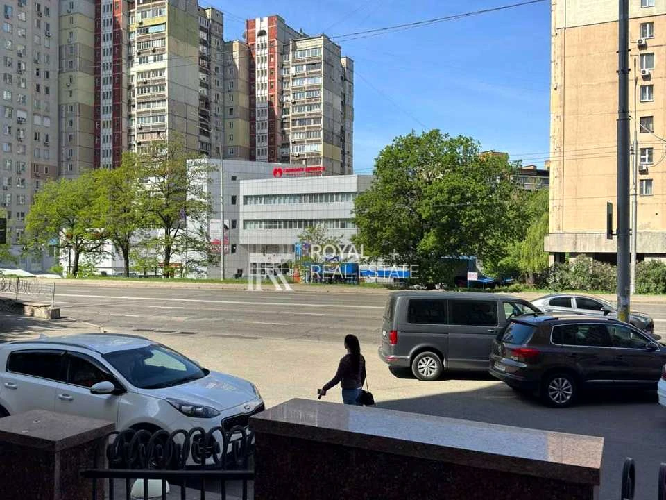 Будинок. Київ, Полтавська вул.