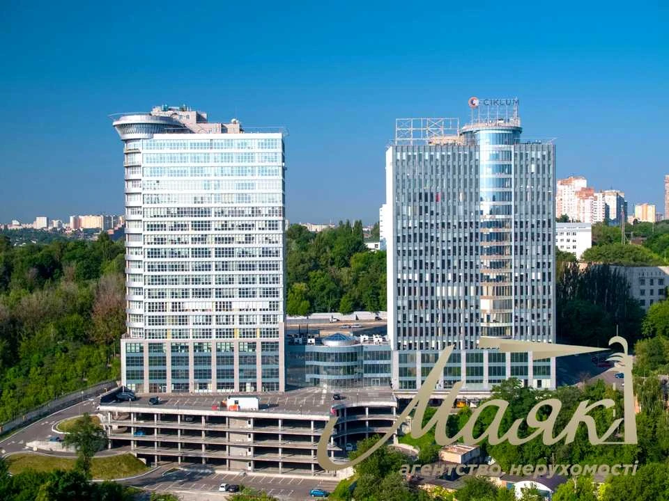Будинок. Київ, Миколи Амосова вул.