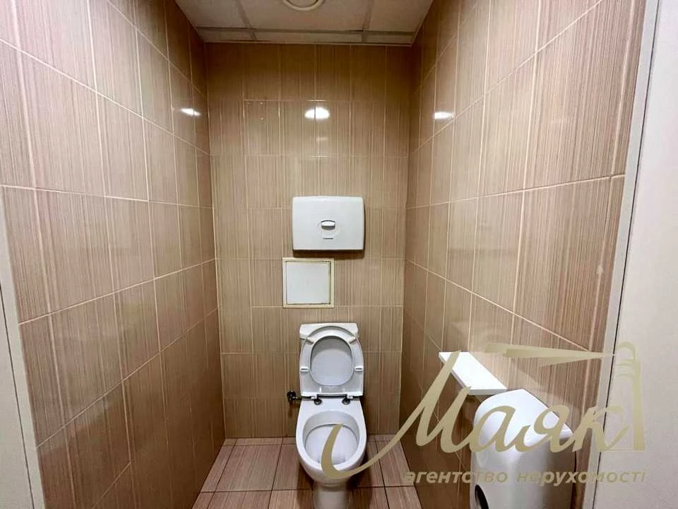 Будинок. Київ, Миколи Амосова вул.