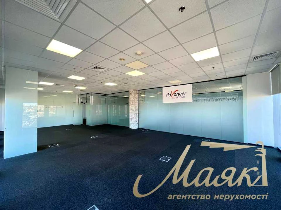 Будинок. Київ, Миколи Амосова вул.