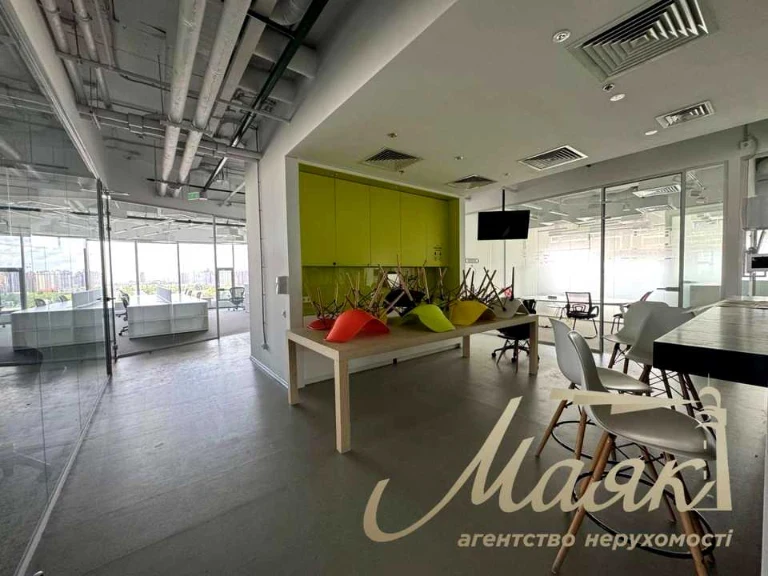 Будинок. Київ, Спортивна пл.