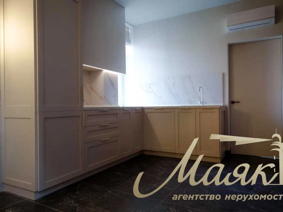 Будинок. Київ, Еспланадна вул.