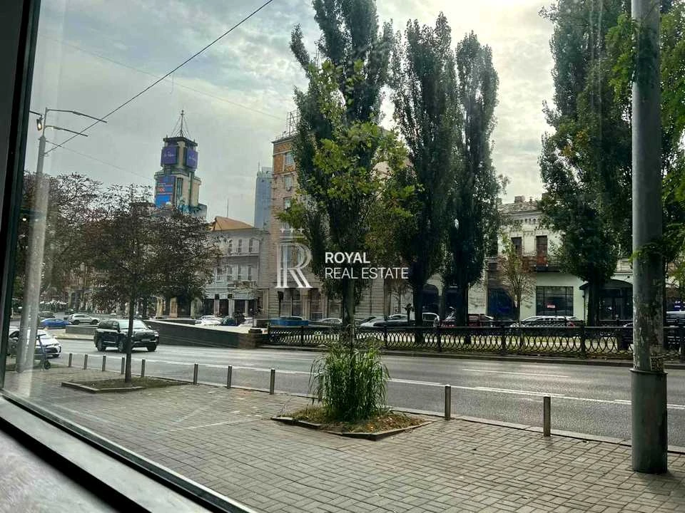 Будинок. Київ, Тараса Шевченка бульв.