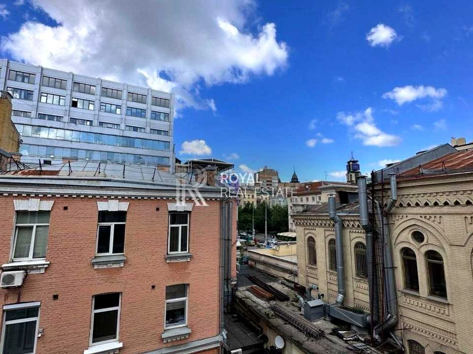 Будинок. Київ, Шота Руставелі вул.