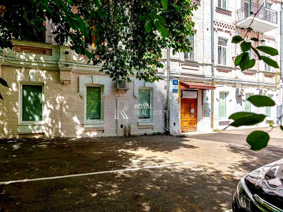 Будинок. Київ, Богдана Хмельницького вул.