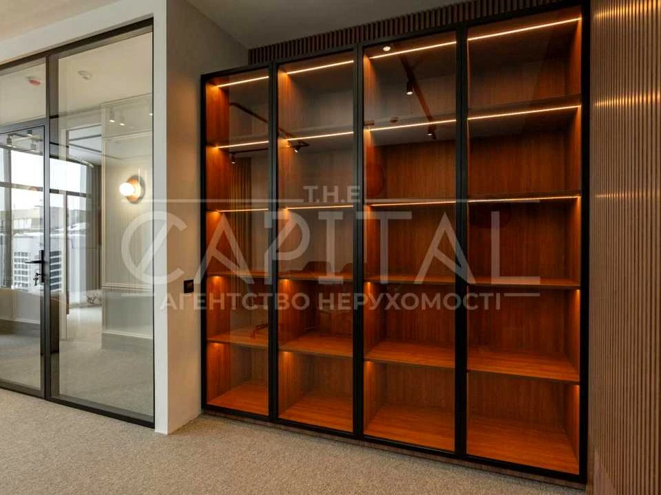 Будинок. Київ, Бульварно-Кудрявська вул. (Воровського)