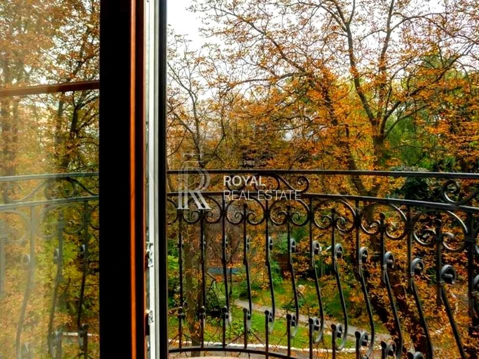 Будинок. Київ, Жилянська вул.