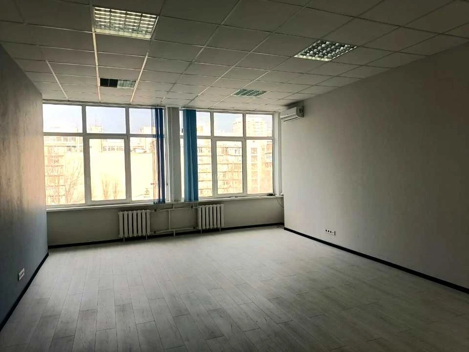 Будинок. Київ, Генерала Алмазова вул. (Кутузова)