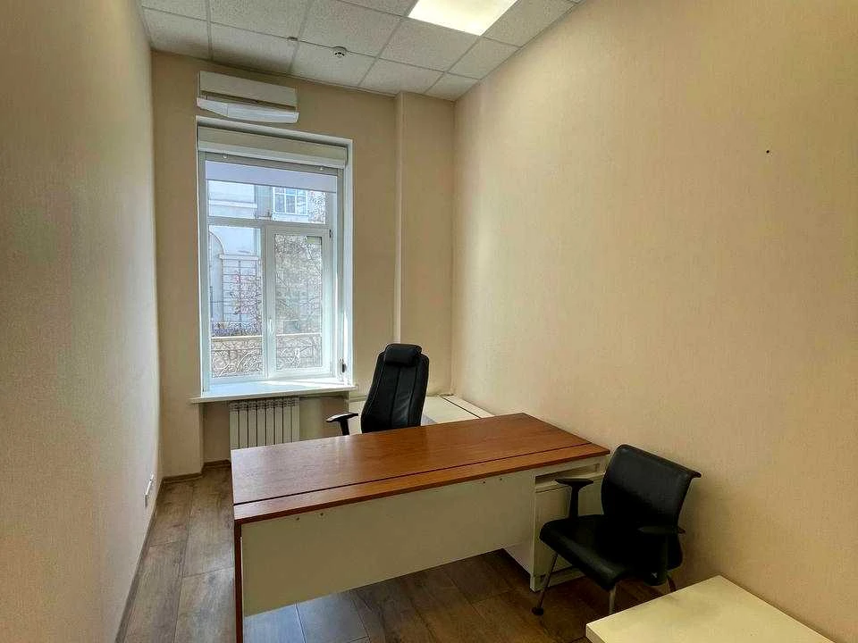 Будинок. Київ, Заньковецької вул.