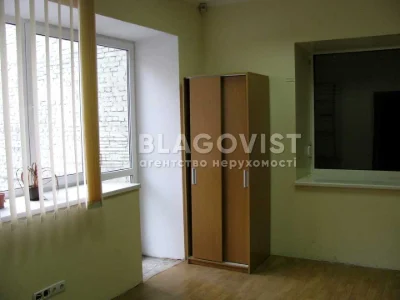 Будинок. Київ, Рогнідинська вул.