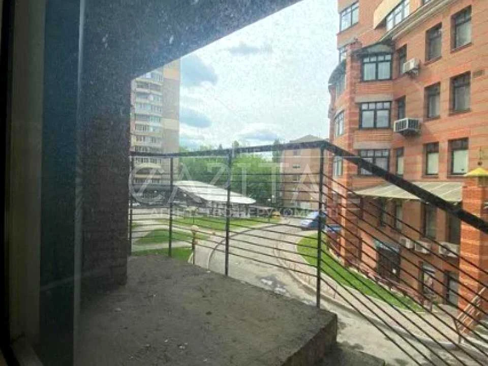 Будинок. Київ, Лесі Українки бульв.